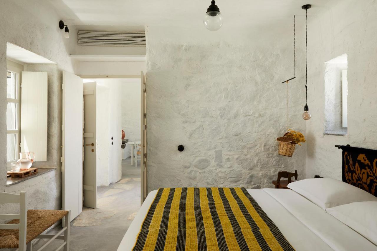 Santa Irini Retreat Hotel Thirasia Exterior photo