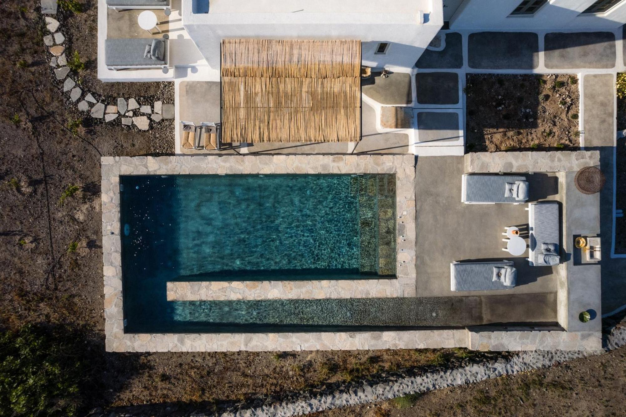Santa Irini Retreat Hotel Thirasia Exterior photo
